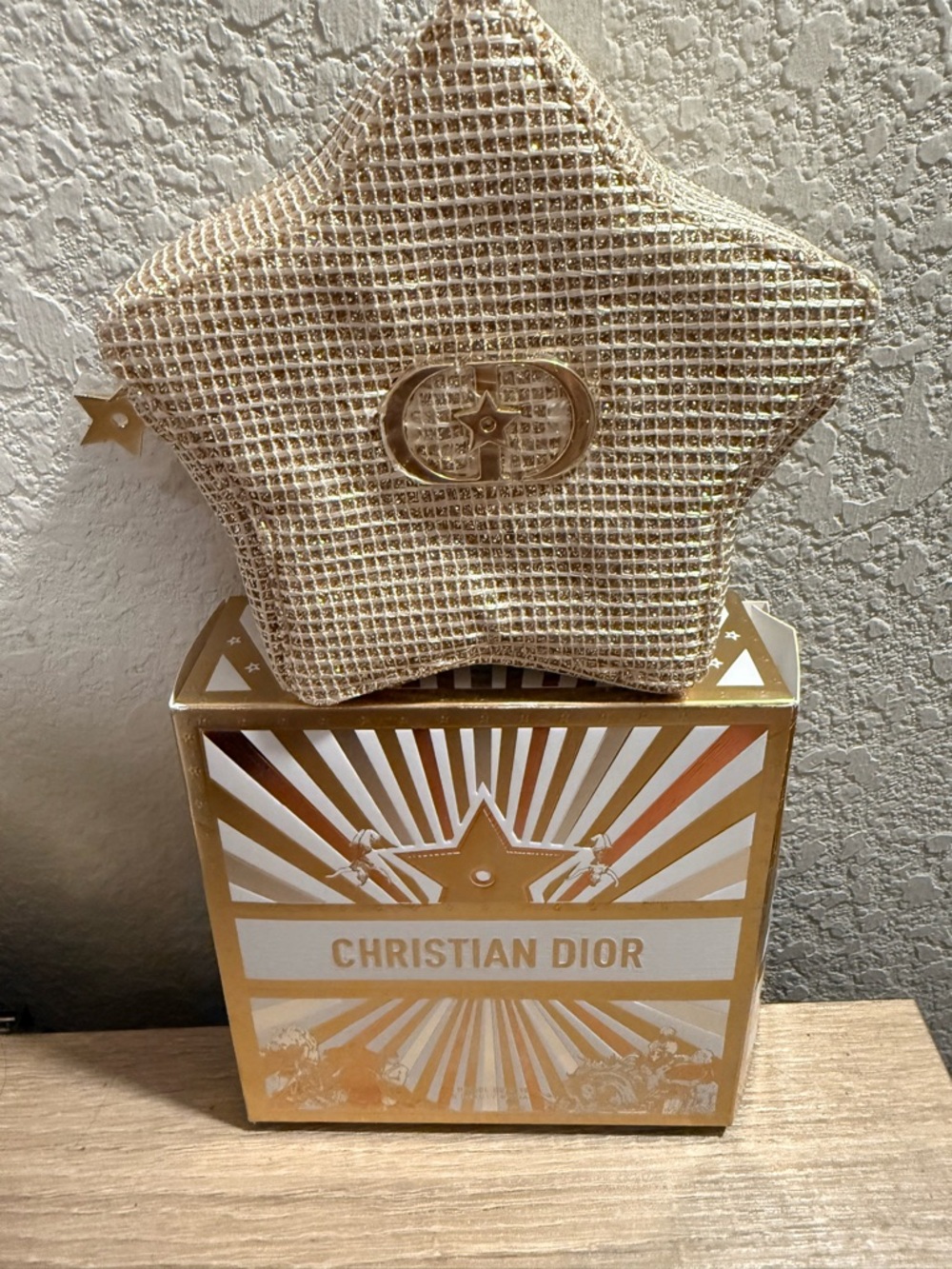 Dior Metallic Gold 🌟 Christian Dior Gold Star Clutch Cosmetic Bag w/ Box ✨ Gift